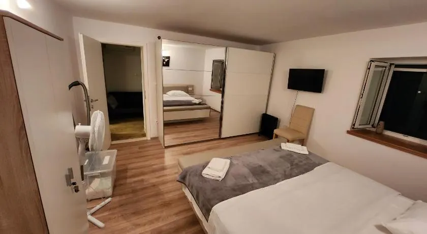 Home sweet home - Image 1