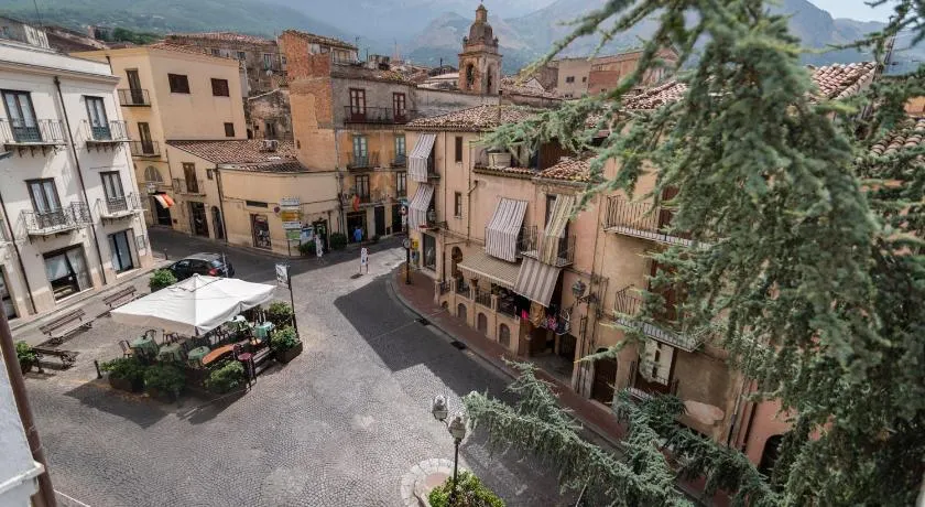 Casa Lucia - Image 1