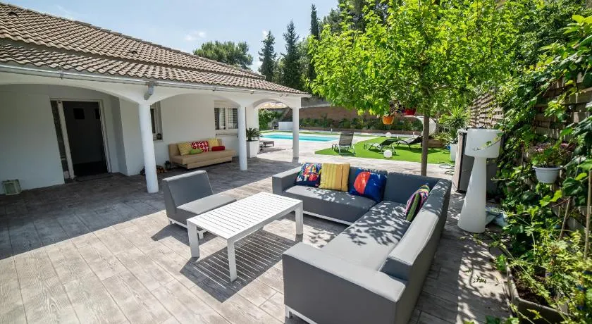 Jewel Home - Image 1