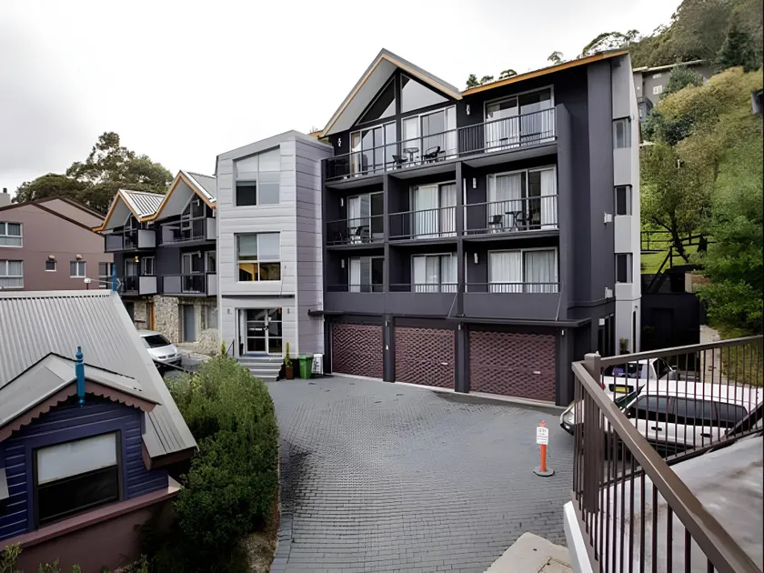Snowgoose Apartments - Image 1