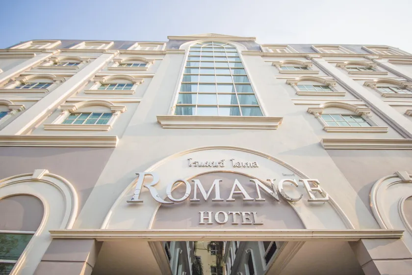 Romance Hotel Srinakarin - Image 1