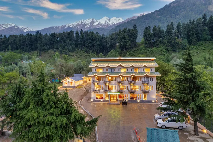 Welcome Resort - Image 1