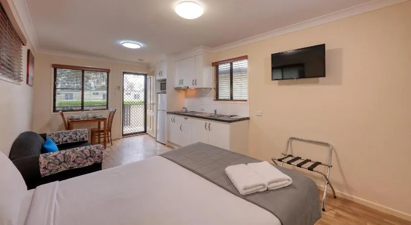 Milmerran Village Caravan Park - Image 1