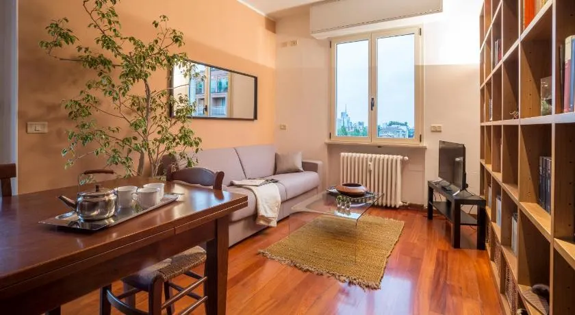 JOIVY Warm Family Flat for 4 with Terrace in Milan - Image 1