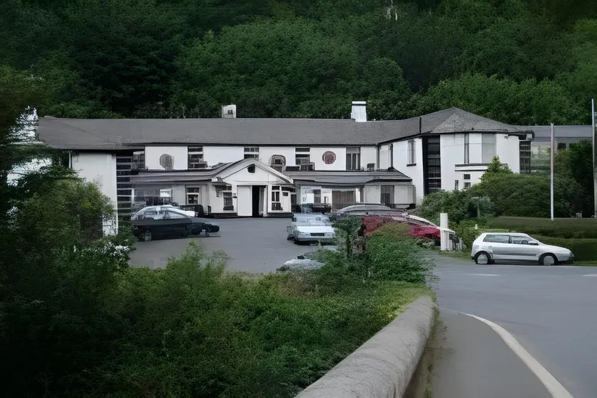 Woodenbridge Hotel - Image 1