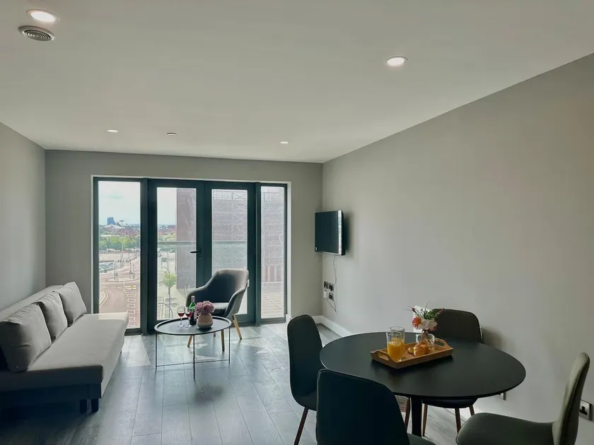 Monarchs Quay Arena Apartments by Happy Days - Image 1