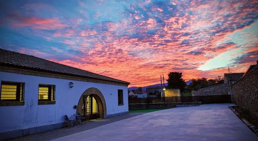 Albergue Municipal Las Escuelas - Image 1