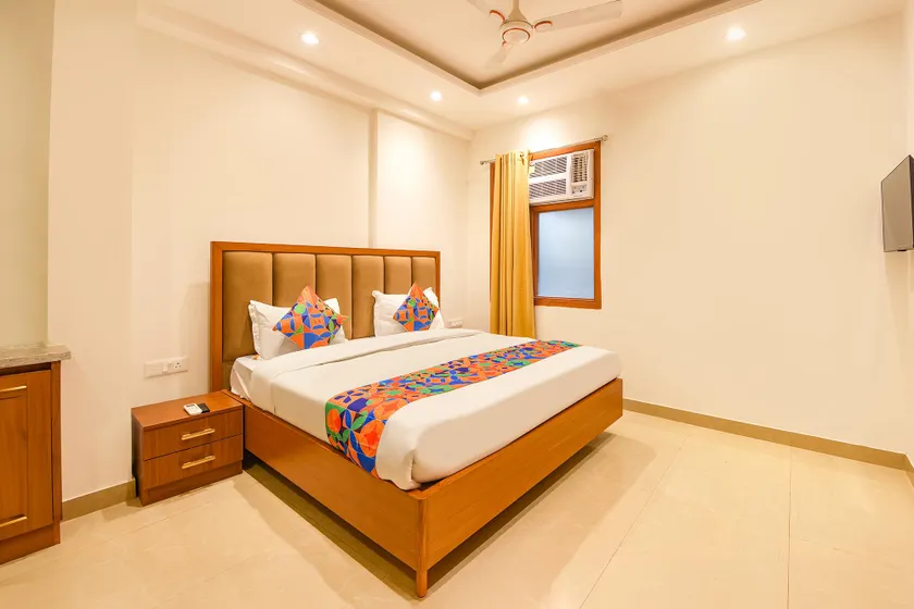 FabHotel Downtown Travelodge - Image 1