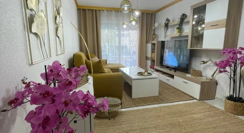 Casa Amarela Guesthouse, Algorfa - Image 1