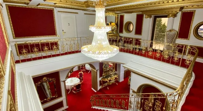 President Luxury - Image 1