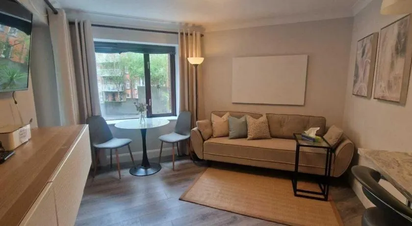 Upgraded & Slick 2BD Heart of City at Christchurch - Image 1