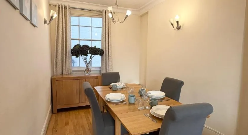 Buckingham Palace View Apartment - Image 1