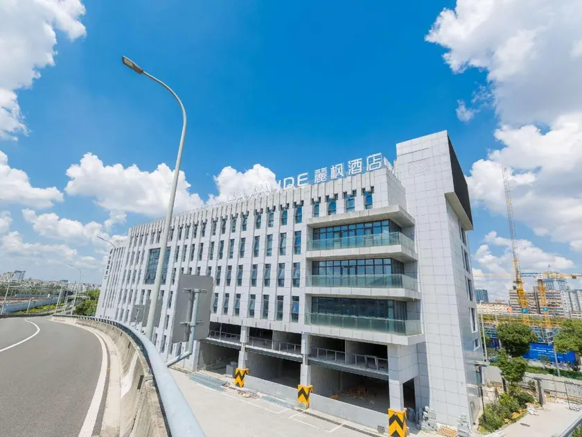 Lavande Hotel Ningbo Railway Station North Square - Image 1