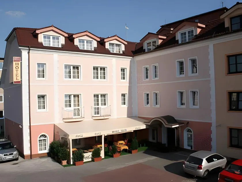 Hotel Tilia - Image 1