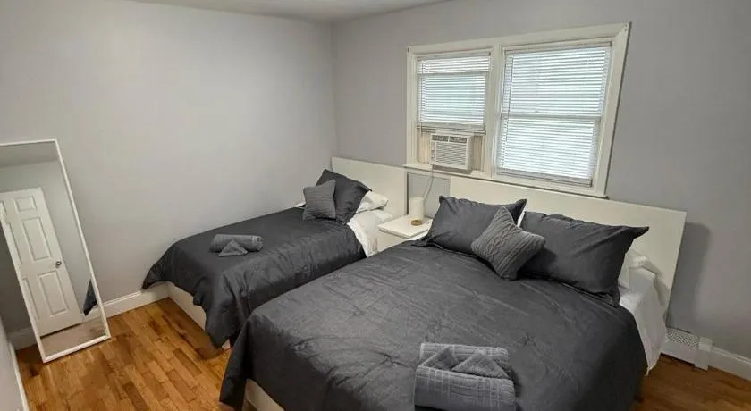 Comfortable Stay Near NYC - Image 1