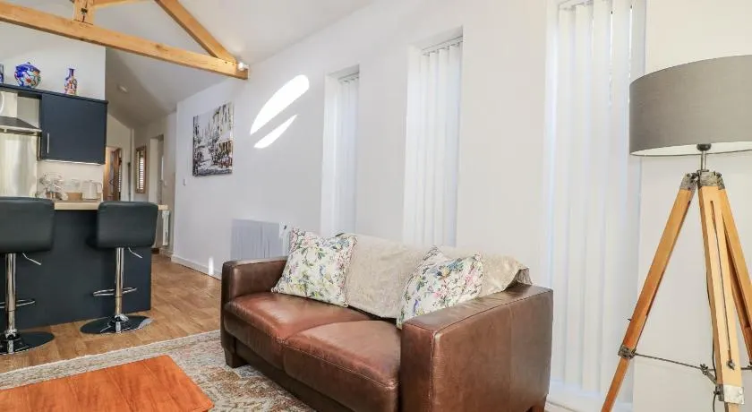 The Garden Cottage - Image 1