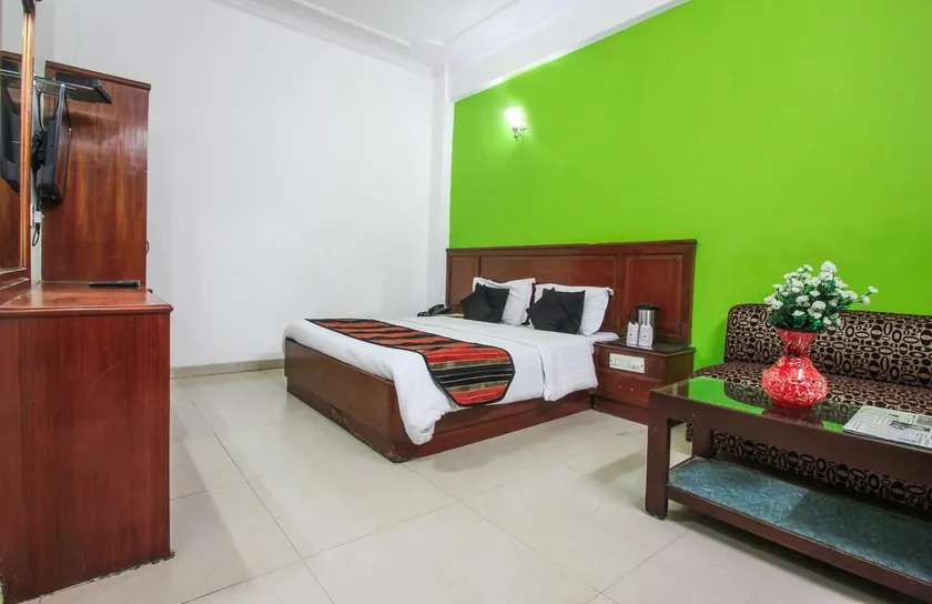 Hotel Pallvi Palace @ New Delhi Railway Station - Image 1