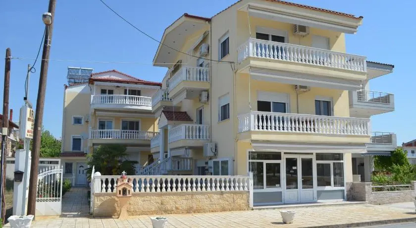 Irini Apartments - Image 1