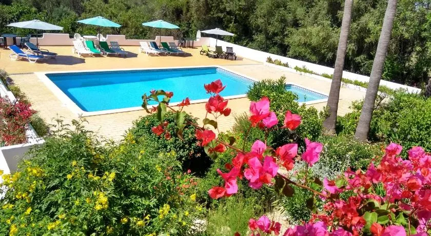 Feliz Apartments - Image 1