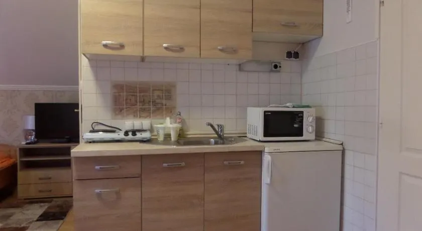 Karneol Apartmanház Cserkeszőlő - Image 1