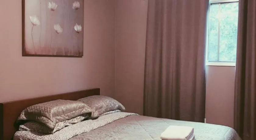Private Rooms in a 3 Bedroom Guest House Close to Kingsway NAIT 1 Person per Room No Couples For Men Only - Image 1