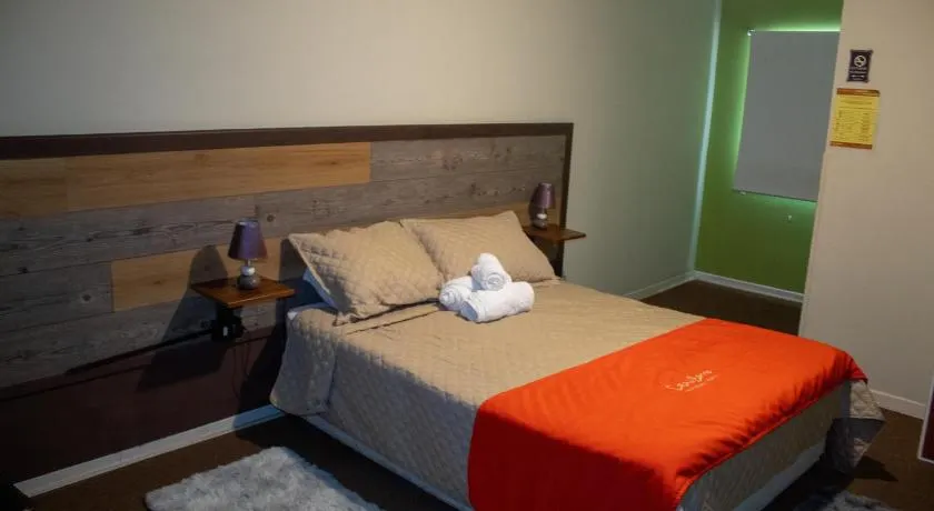 Hostal Casa Alegre - Image 1