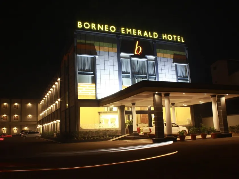 Borneo Emerald Hotel - Image 1