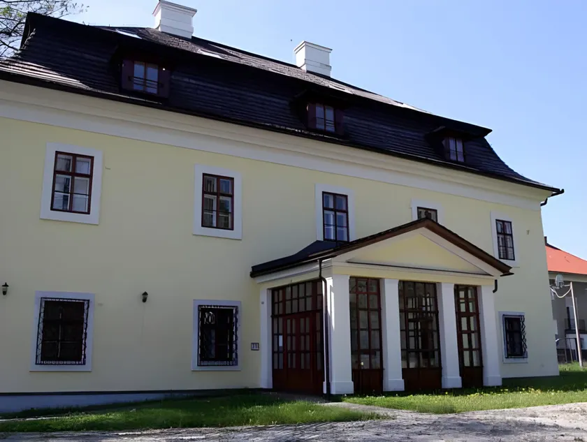 Chateau Diva - Image 1