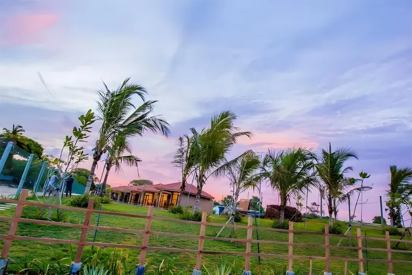 Nikara Beach Villas Arugambay - Image 1