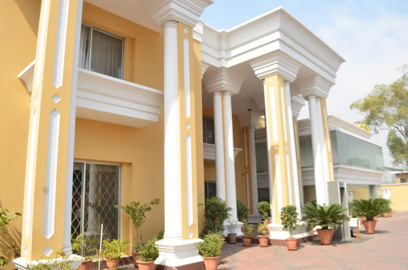 Hotel One Tariq Road Multan - Image 1