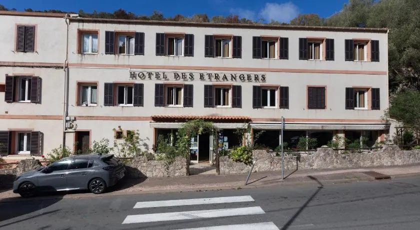 Hotel des Etrangers - Image 1