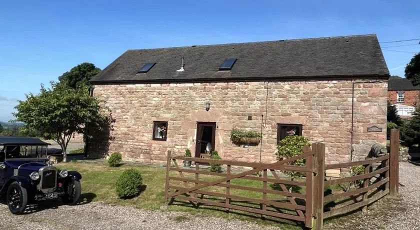 Cosy Peak District Barn Conversion nr Alton Towers - Image 1