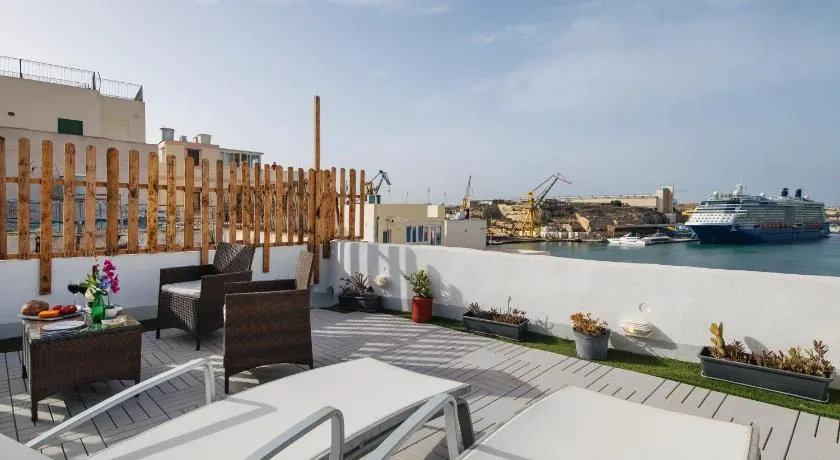 Traditional Maltese Townhouse - Close to Sea - Image 1