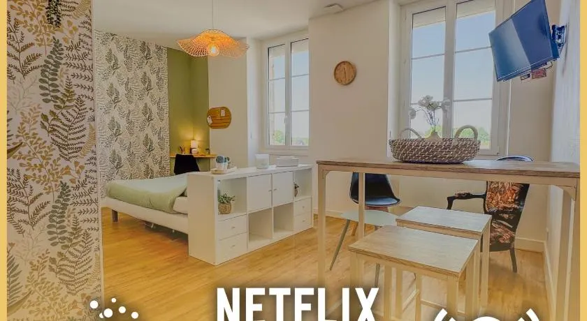 Studio COSY avec Baignoire et Netflix Idéal couple - Image 1