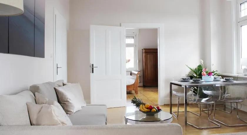 Wunderschöne, großzügige Wohnung - Image 1