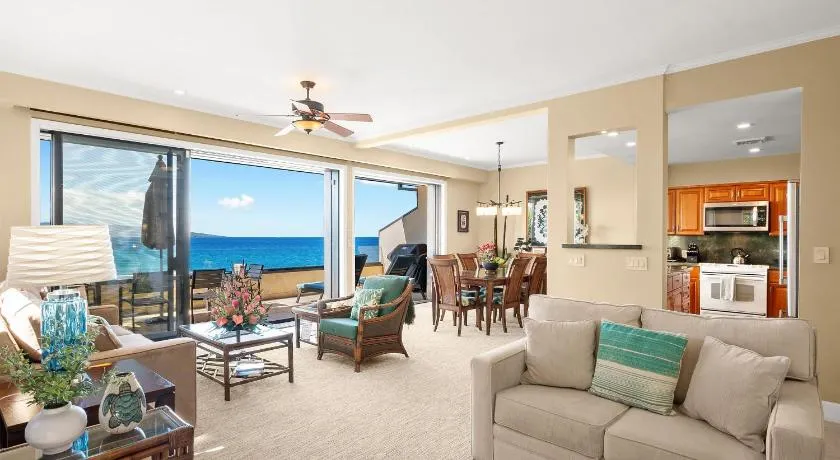 Makena Surf G-201 - End Unit, Panoramic Views, AC! - Image 1