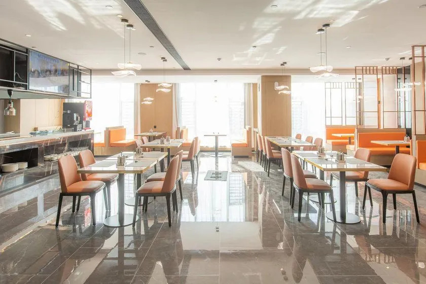 Lanling pearl Holiday Hotel - Image 1