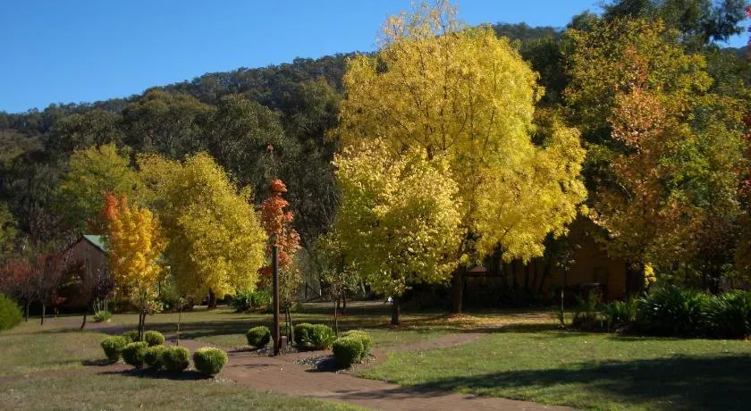Willowlake Cottages - Image 1