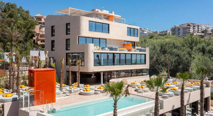 Higueron Rental Beach Club Suites - Managed by Higuerón Resort - Image 1