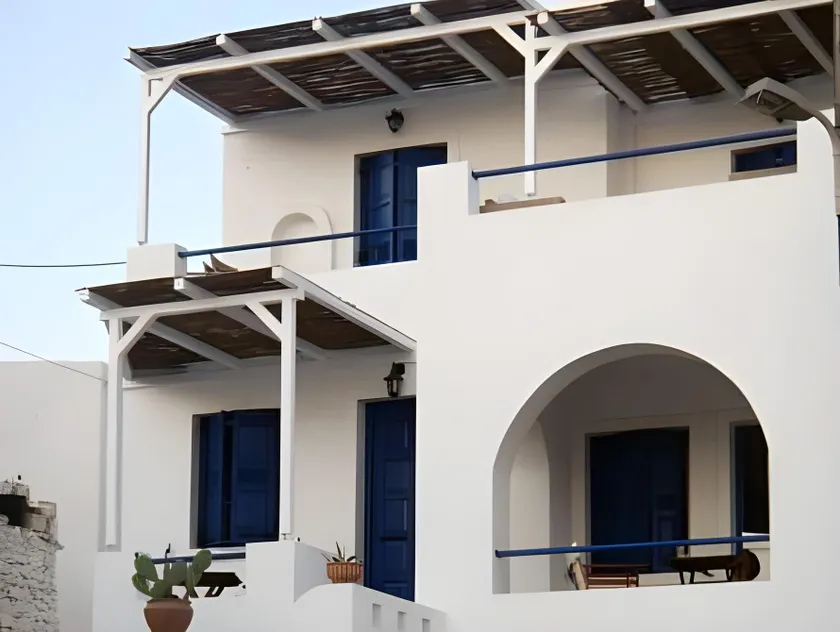 Plori Studios and Apartments - Image 1