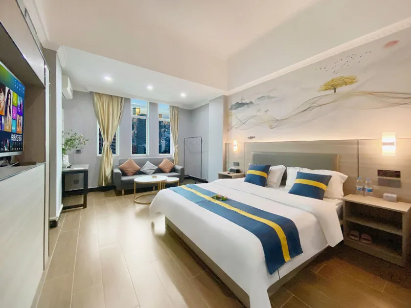 Platinum Hotel (Dongguan Changping South Railway Station Branch) - Image 1
