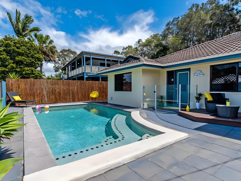 Coolum Waves Pet Friendly Holiday Houses - Image 1