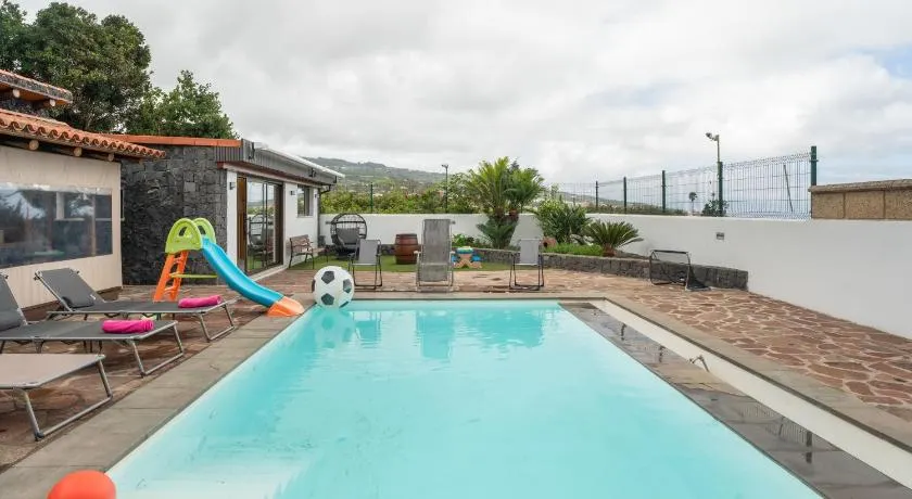 Ferienwohnung mit Garten, Terrasse und Grill | Meerblick - Image 1
