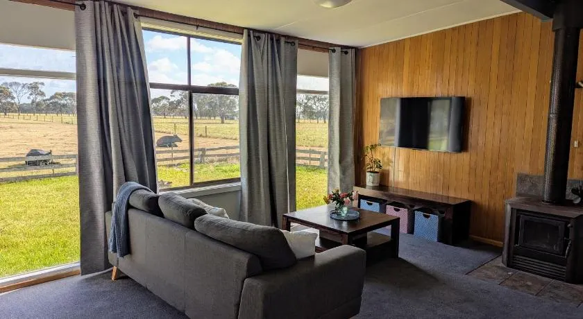 Cosy Connewarre Cottage - Image 1