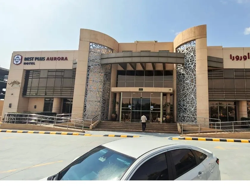 Best Plus Aurora Hotel - Image 1