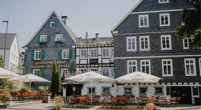 Hotel in der Strassen - Image 1