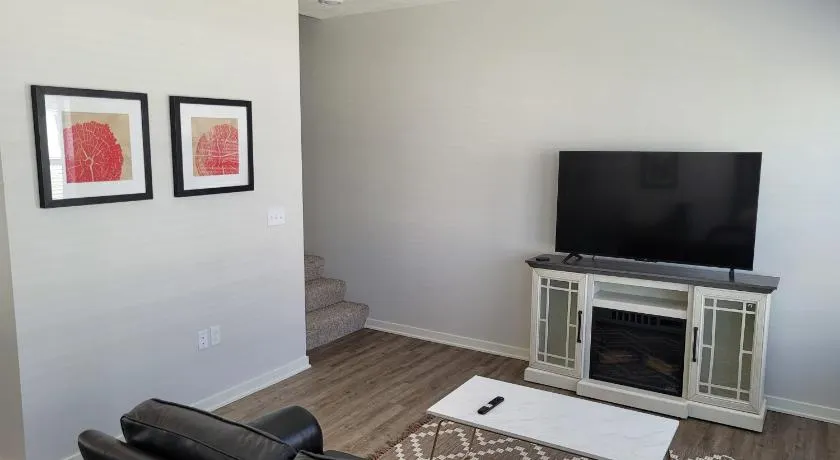 The Cottonwood at Coventry Rows - Image 1