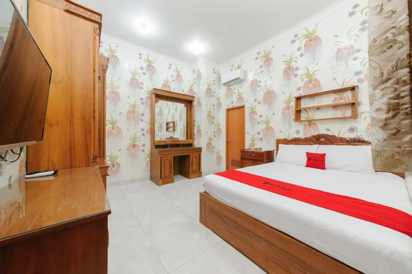 RedDoorz Plus near Mall Sunter - Image 1
