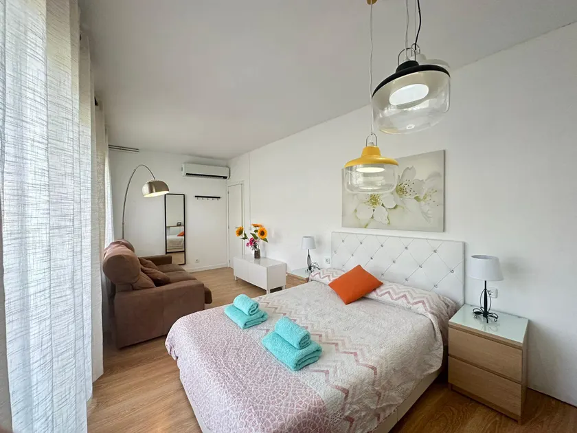 Rooms Borrells - Image 1