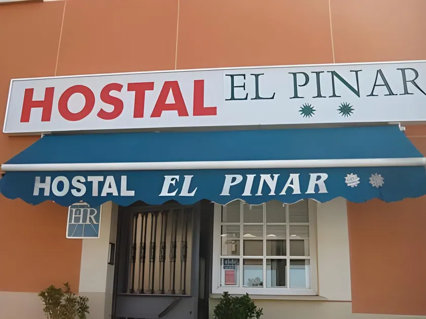 Hostal El Pinar - Image 1